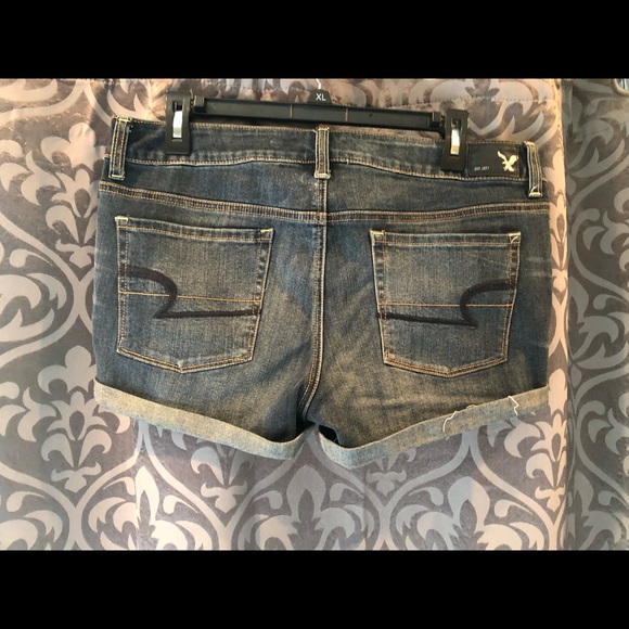 Shorts - Picture 2 of 3